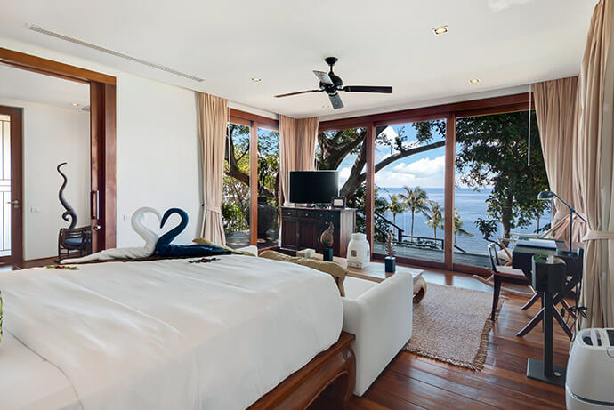 Villa Riva - guest room with a seaview