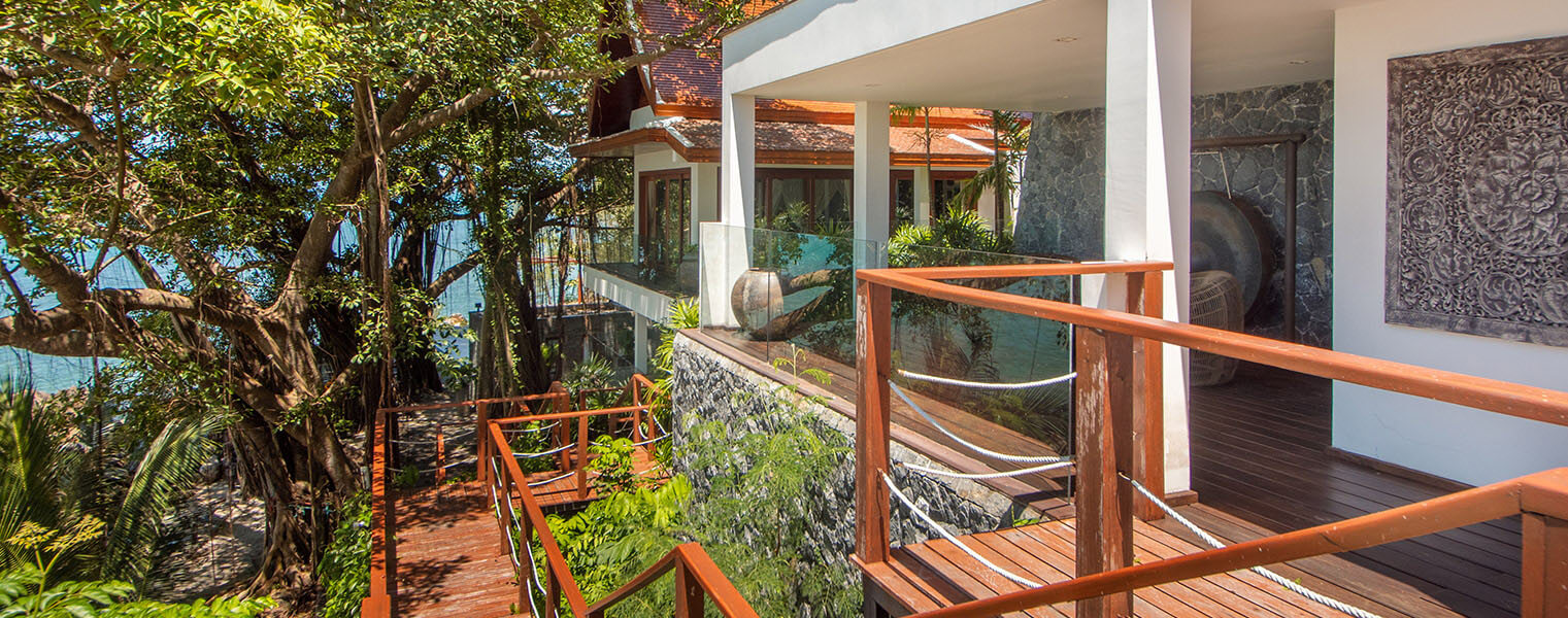 Villa Riva - going around the villa